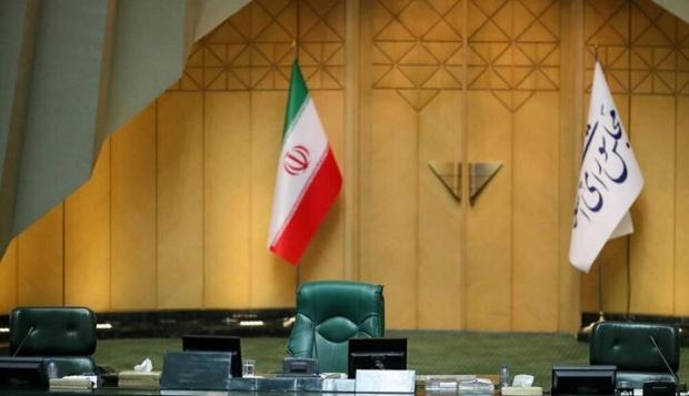روز گذشته انتخابات هیات‌رییسه مجلس دوازدهم انتخاب شد که نام هیچ‌یک از ۱۴ منتخب زن مجلس در ترکیب هیات‌رییسه دیده نمی‌شود.