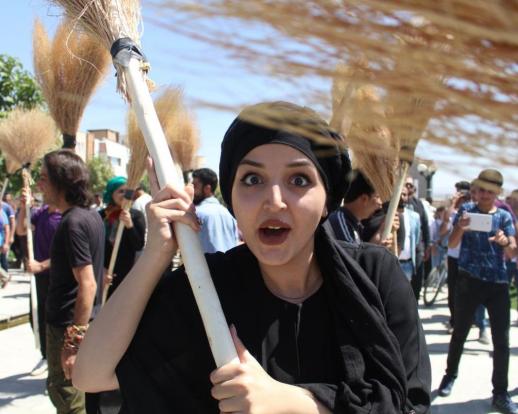 گروه های تئاتر ۱۱ کشور در شانزدهمین جشنواره تئاتر خیابانی مریوان حضور خواهند داشت