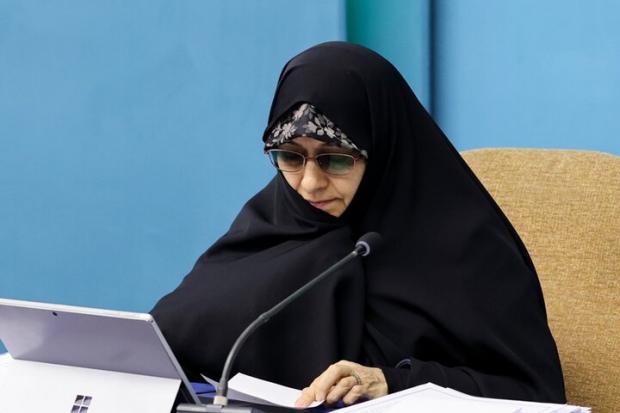 نشست عرصه کارآفرینی زنان با حضور بازرگانان و تولید کنندگان امروز در در معاونت زنان و امور خانواده ریاست جمهوری برگزار شد.