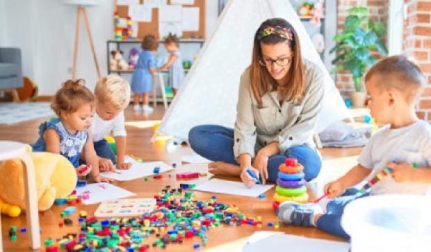 قوانین و حقوق نگهداری کودک توسط اطرافیان