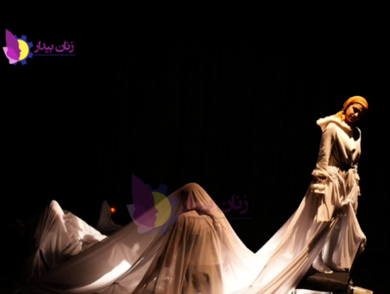 تئاتر عروسی خون در تالار شمس ارومیه در حال اکران است.