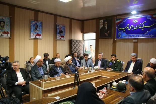 امام جمعه مهاباد: قدرت نظامی پشتیبان تیم مذاکره‌کنندگان است