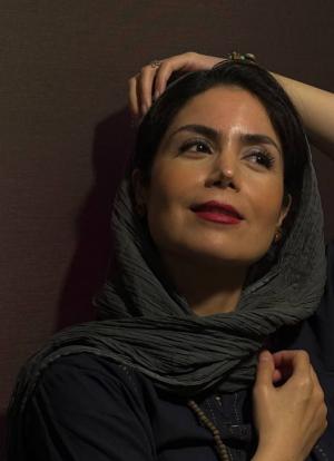آرزو علی‌پور؛ زنی که از دل صحنه، روایت ماندن و ساختن را نوشت