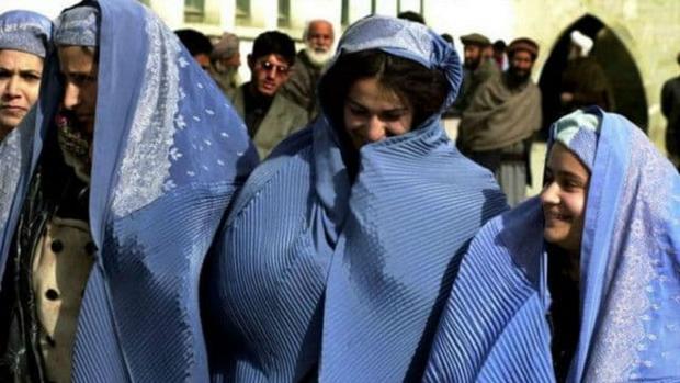 «مریم بوبانی» هنرمند سنندجی برنده جایزه بهترین بازیگر زن جشنواره دهوک شد
