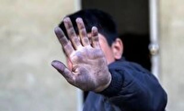 رئیس کارگروه کودکان کار و خیابان شورای اجتماعی وزارت کشور گفت: آذربایجان شرقی یکی از استان‌های پیشرو در زمینه کاهش آسیب‌های اجتماعی کودکان کار است.