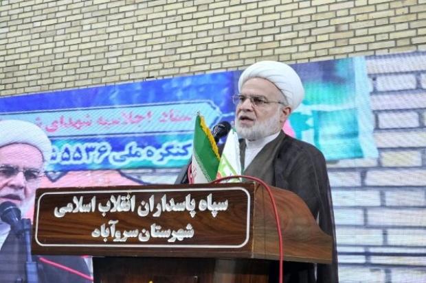 سنندج-نماینده ولی‌فقیه در کردستان گفت: اجلاسیه‌های شهدا نباید صرفاً به بازخوانی نام شهدا محدود شود بلکه باید زمینه‌ای برای شناخت پیام شهداو انتقال فرهنگ ایثار و شهادت به نسل‌های آینده باشد.