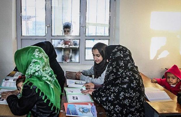 شتاب بخشی به سواد آموزی در آذربایجان غربی با راه اندازی ۱۱۸ پایگاه مدرسه محور