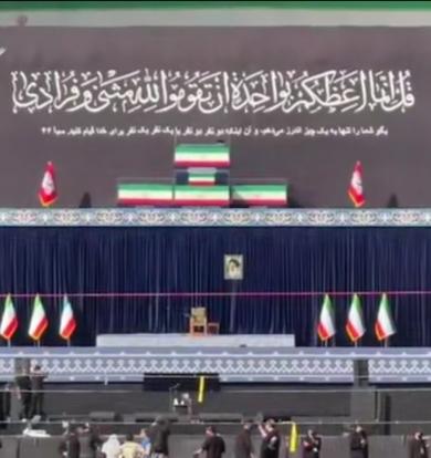 
قلب ایران امروز در مصلی می‌تپد؛ مشتاقانی که سالها از وجود رهبرشان بهره‌مند بودند، برای بدرقهدقائد شهید امت گرد آمده آمد.